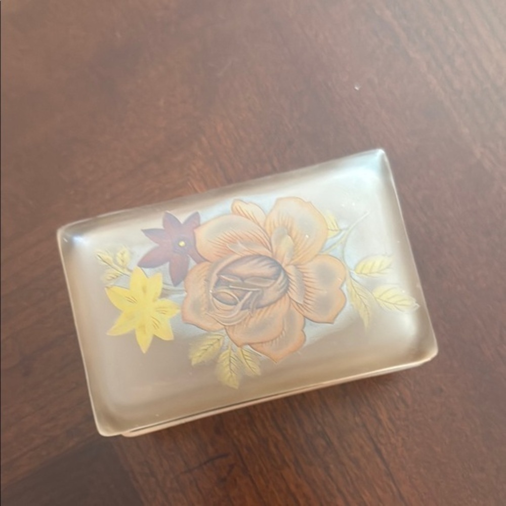 Vintage 60s Elegant Floral translucent gold trim cigarette, misc or trinket box